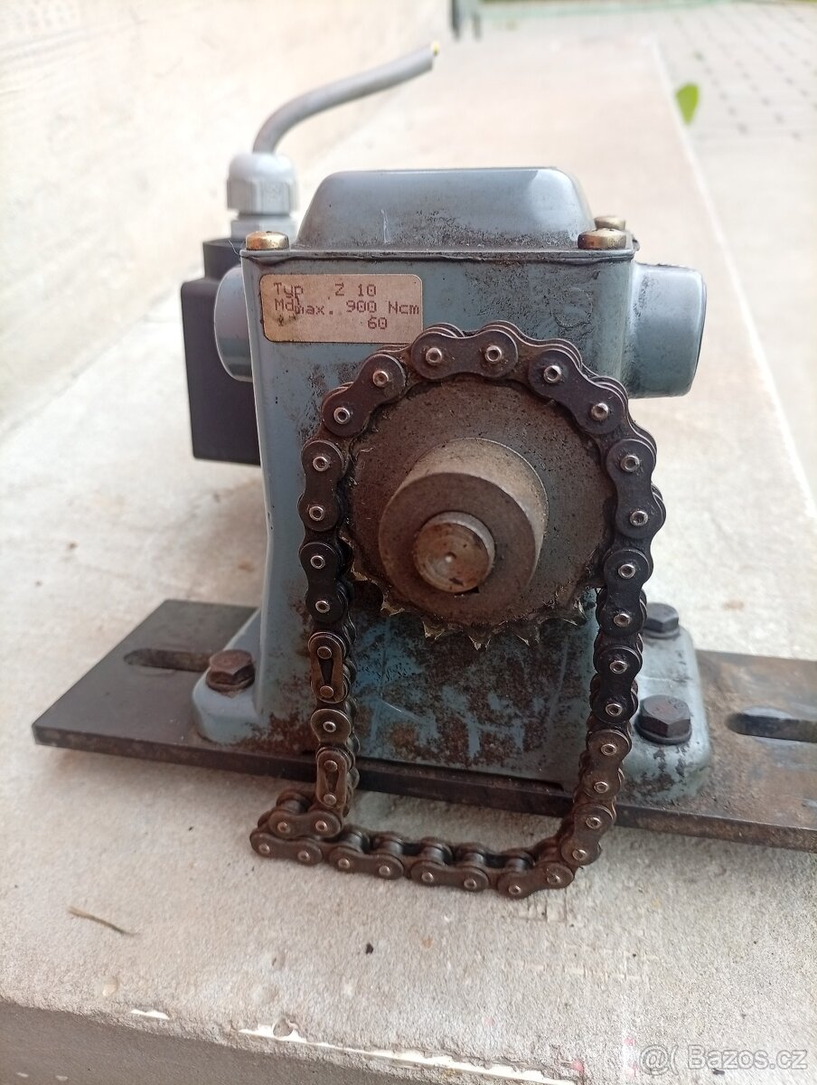 Motor s převodovkou - 2