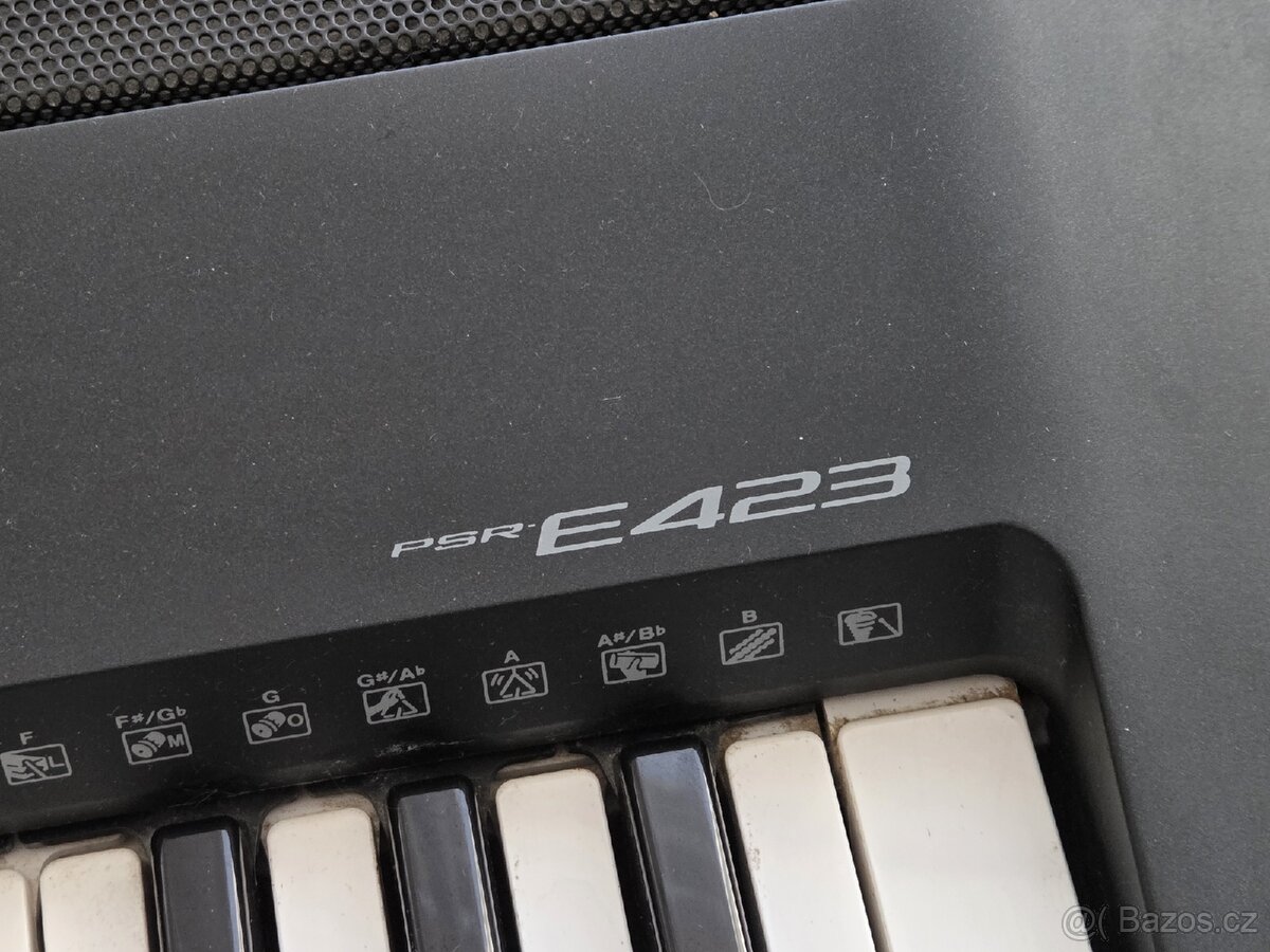 Yamaha PSR E423 - 2
