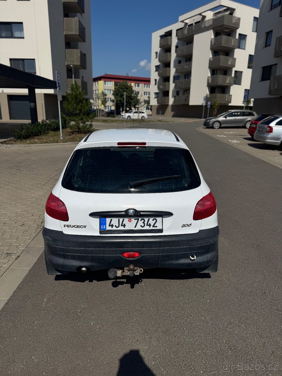 Peugeot 206 1.1 benzín - 2