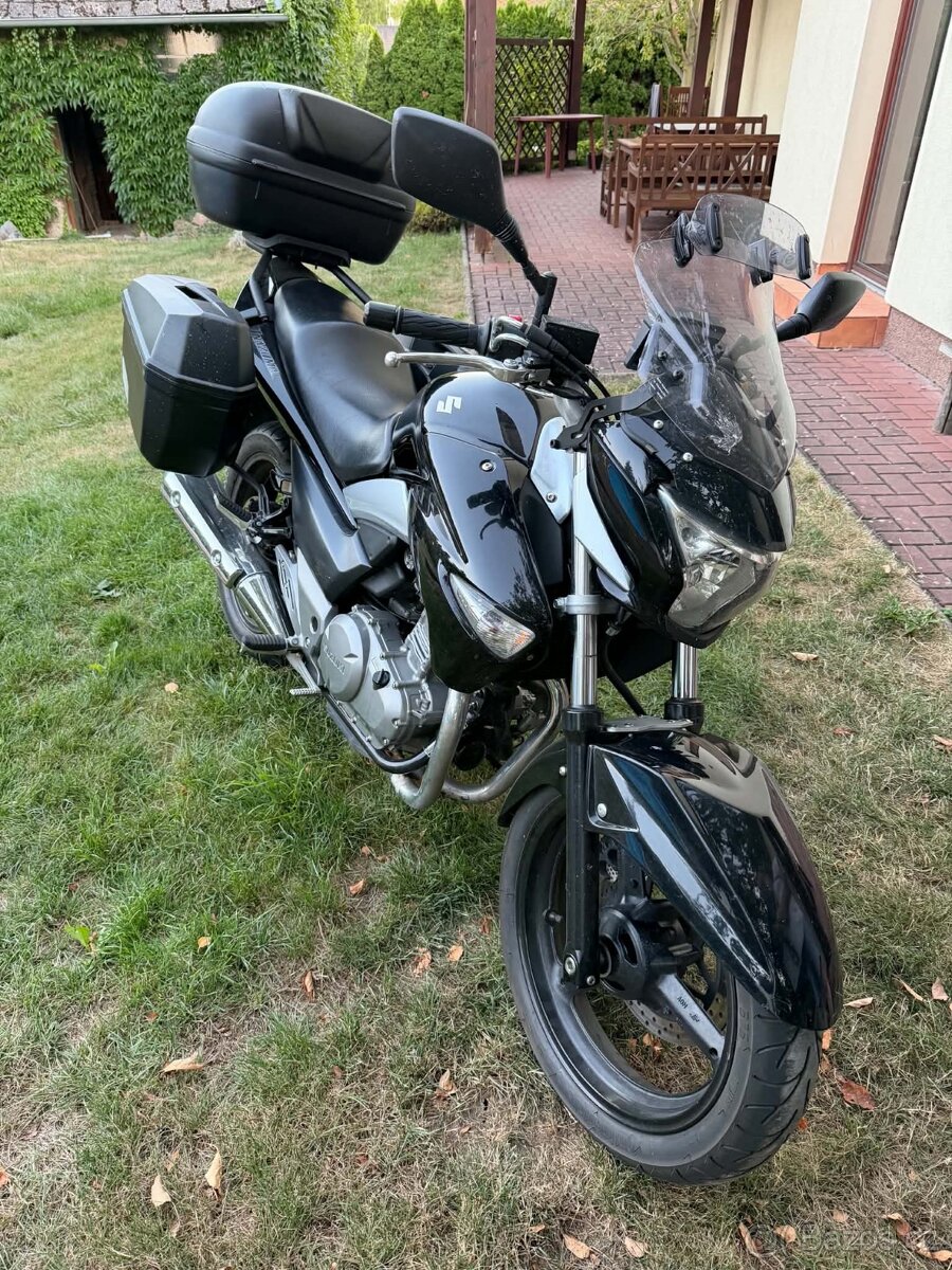 Suzuki Inazuma 250 - 2