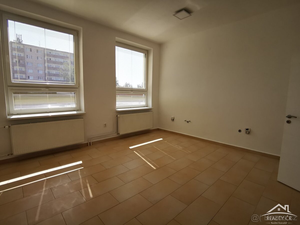 Pronájem 3 místností Jihlava Kollárova - 2