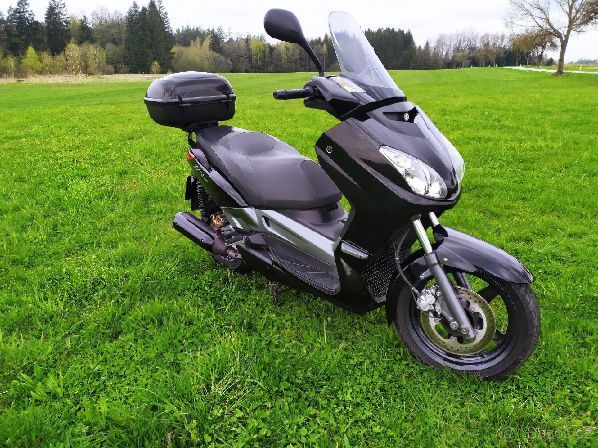 Yamaha x-max 250 - 2