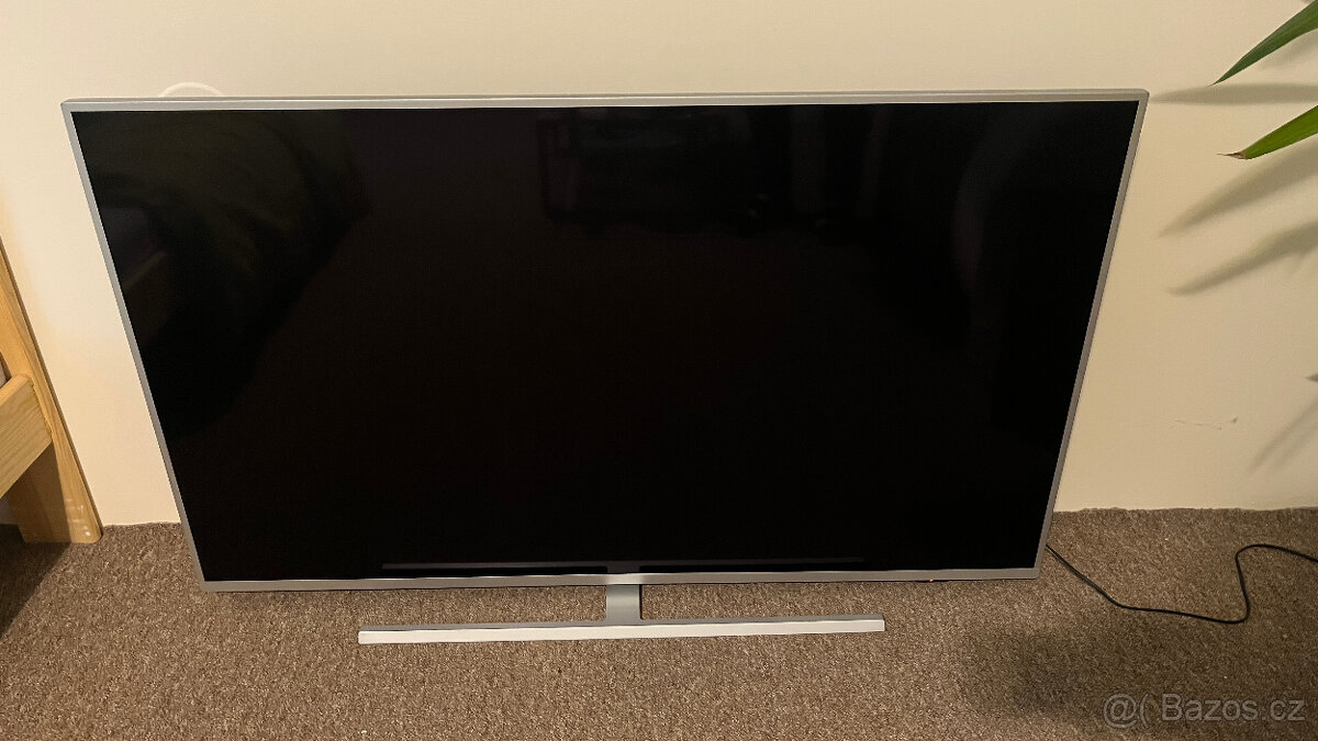 Ambilight LED TV PHILIPS 55PUS7304/12 - 2