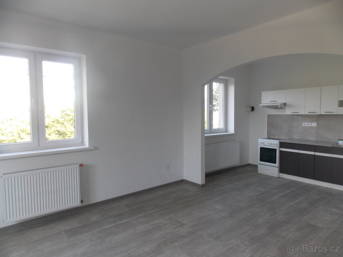 Pronájem 2+kk v Popkovicích se zahradou - 2