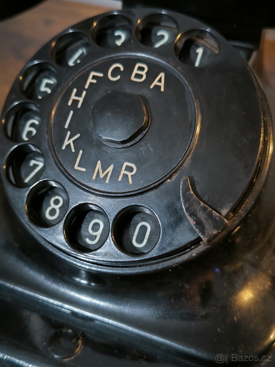 Historický telefon - 2