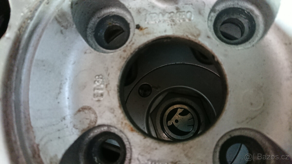 Alu kola disky Favorit Forman R13 Silver line - 2