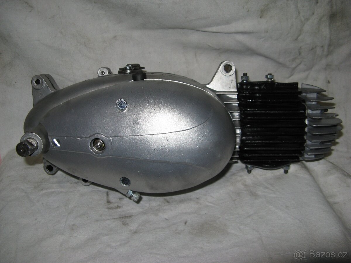JAWA 550 - 555 motor 2 - 2