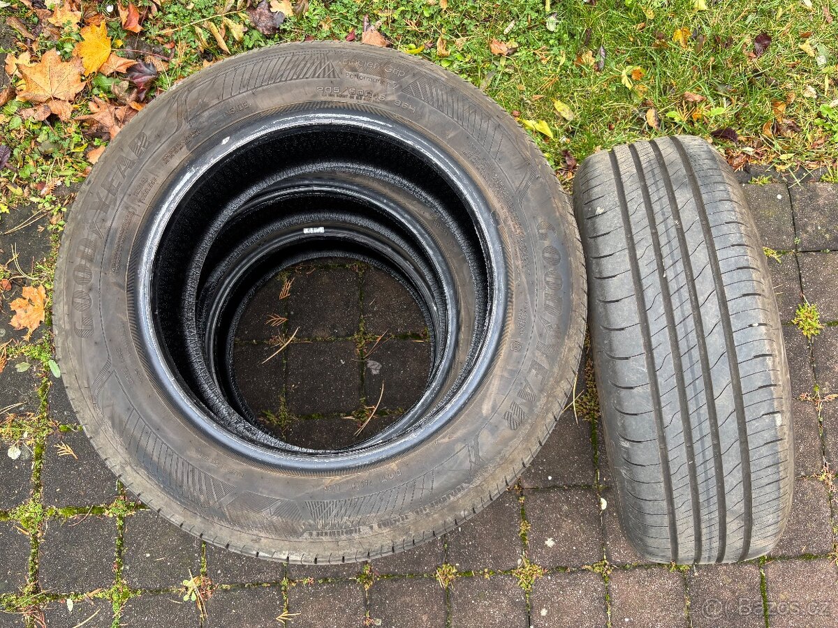 Goodyear Efficientgrip Performance 2 205/60 R16 96H - 2