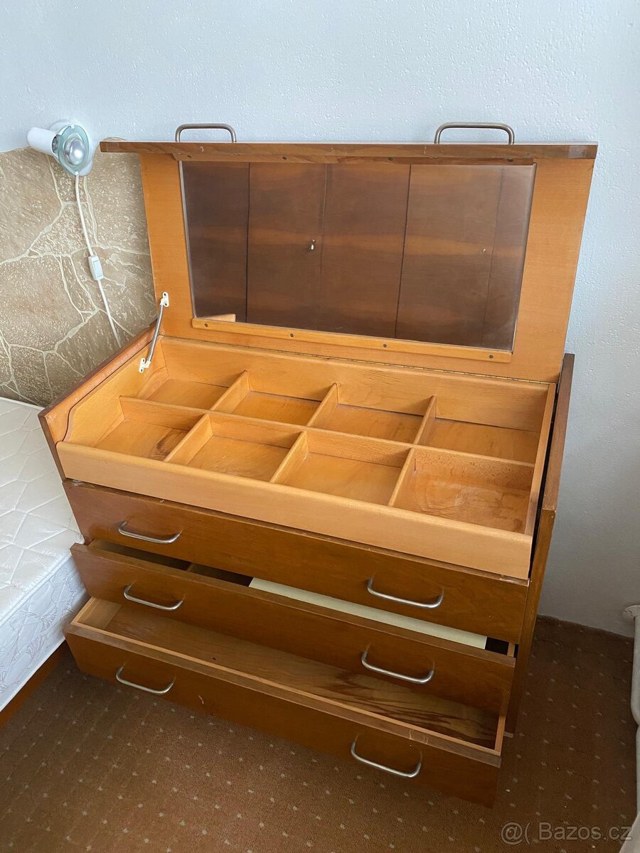 Belgický nábytek - 2