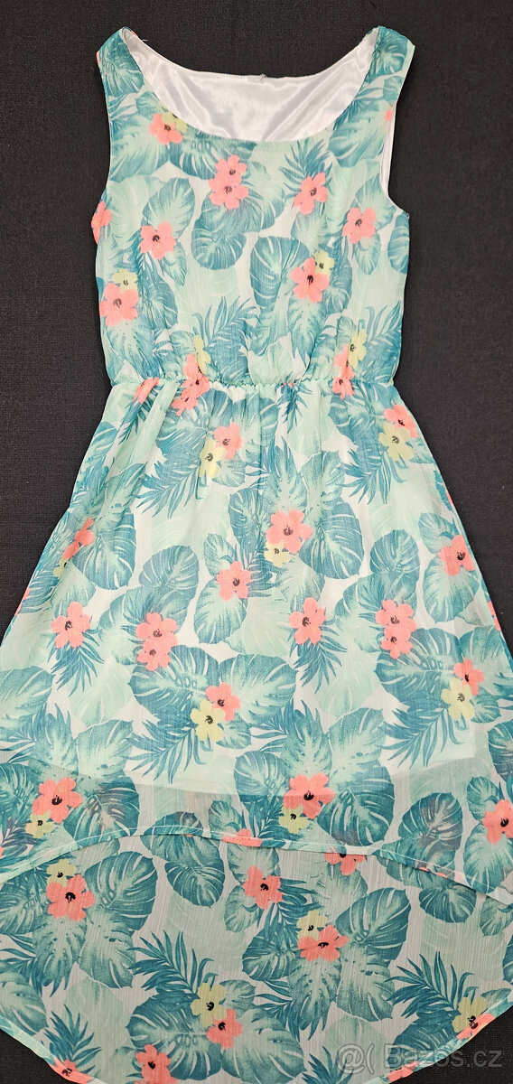 Letní šaty s delším zadním dílem v.128-134 - 2