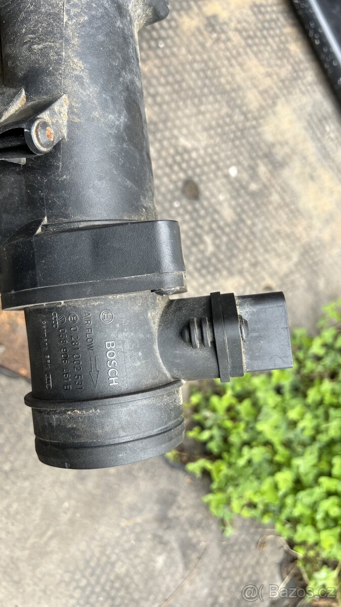 Filtr box s vahou vzduch vw touran - 2