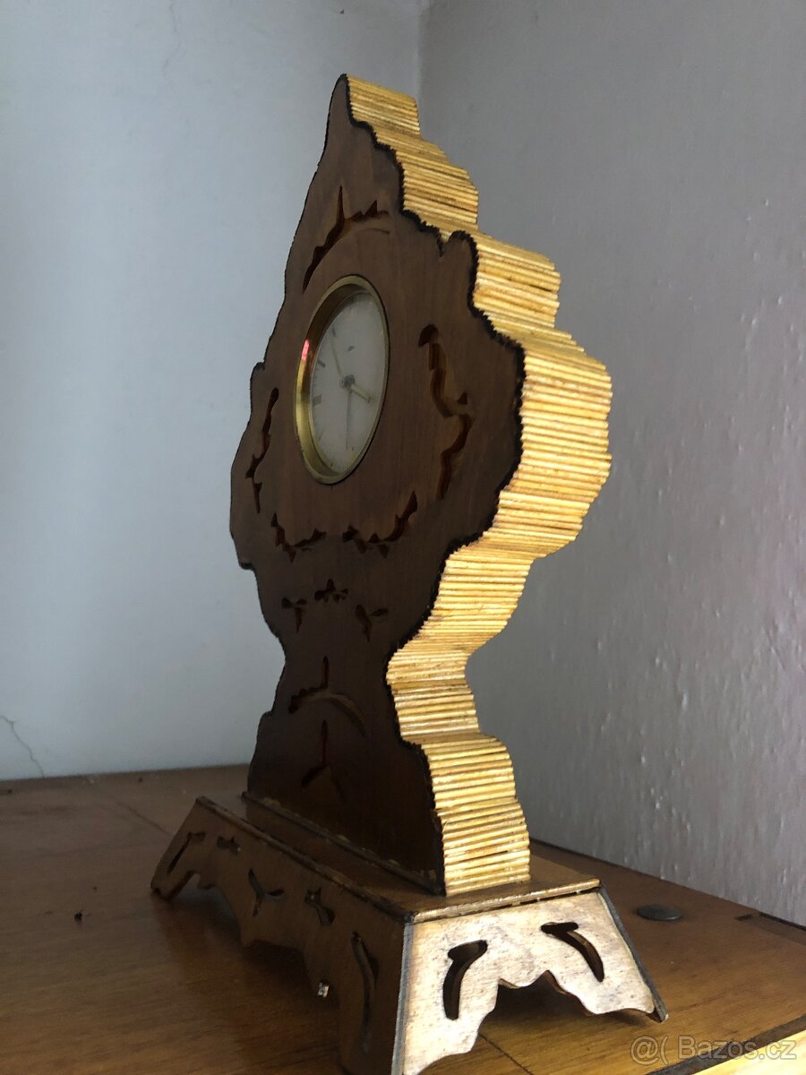 Retro hodiny stolni - 2