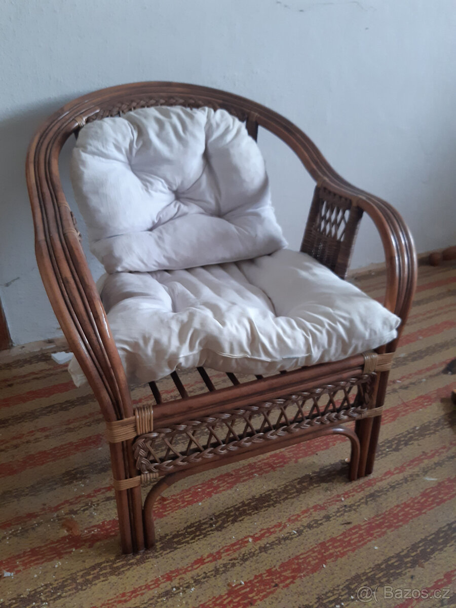 Ratanový stůl a křeslo - 2