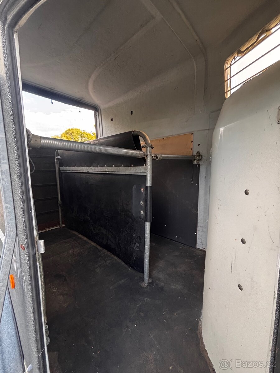 pronájem přepravníku na dva koně - 2