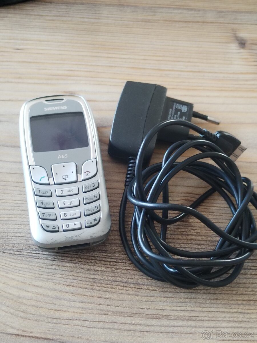 Tlačítkový mobil SIEMENS - 2