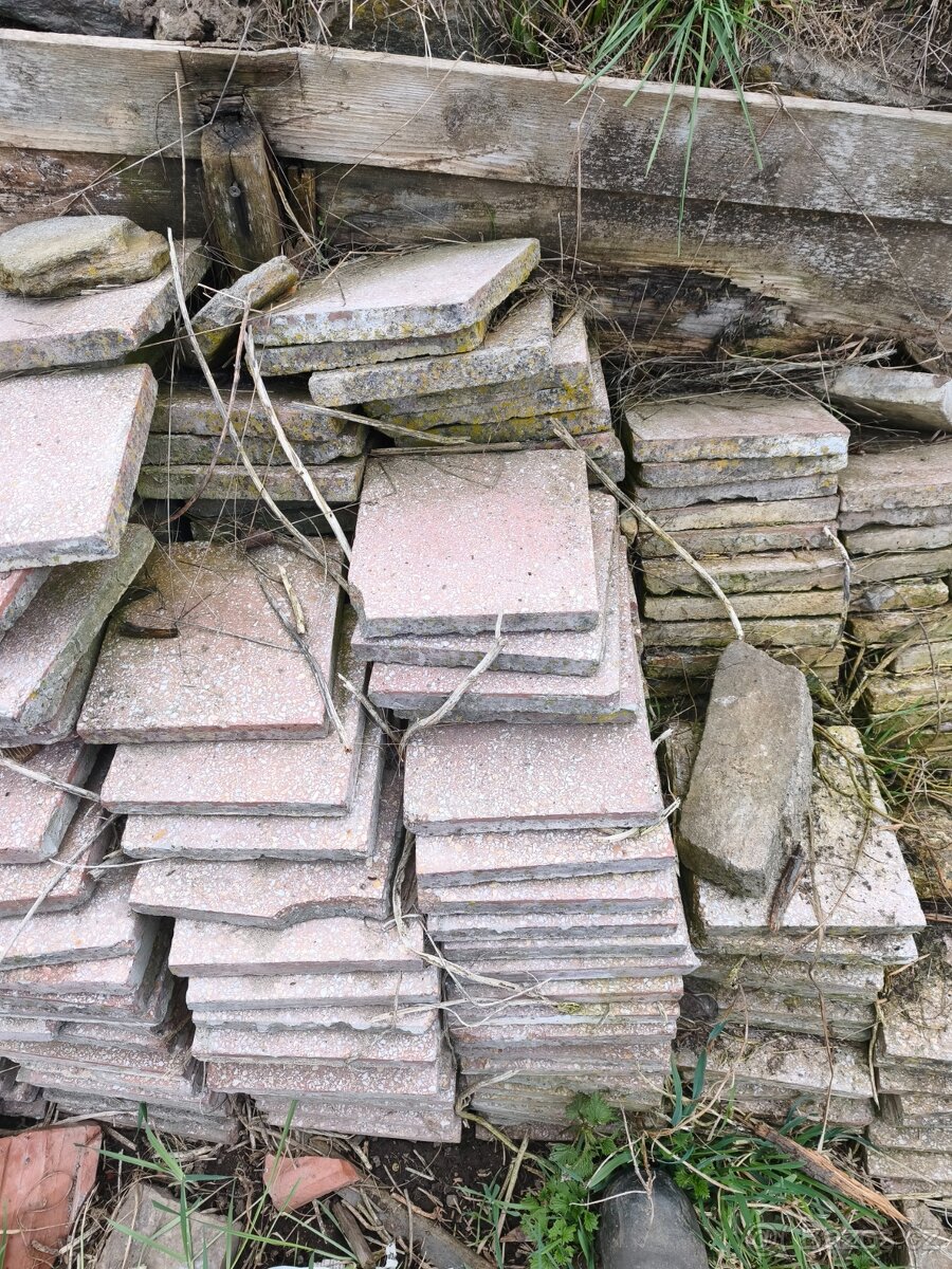 Dlažba a kameny. - 2