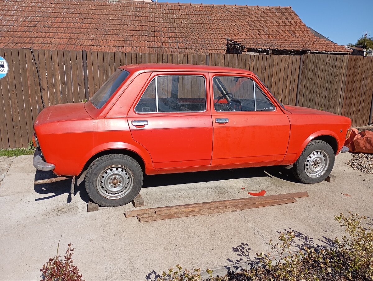 Fiat 128A - 2
