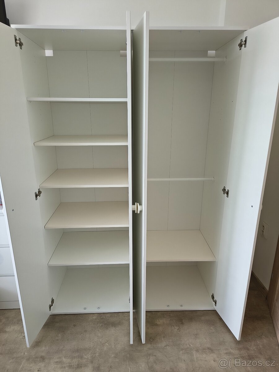 Šatní skříně - 2