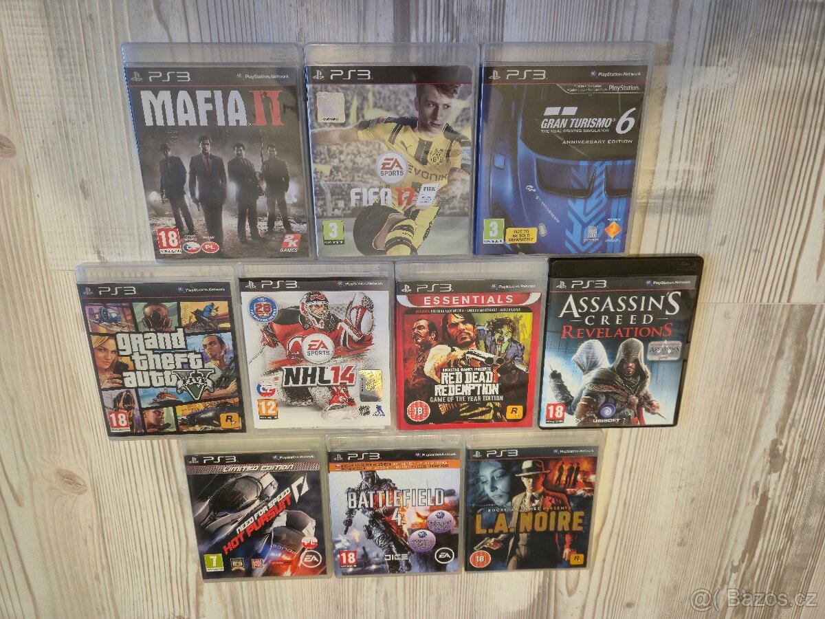 PS3 + 10 her + 2 bezdrátové ovladače - 2