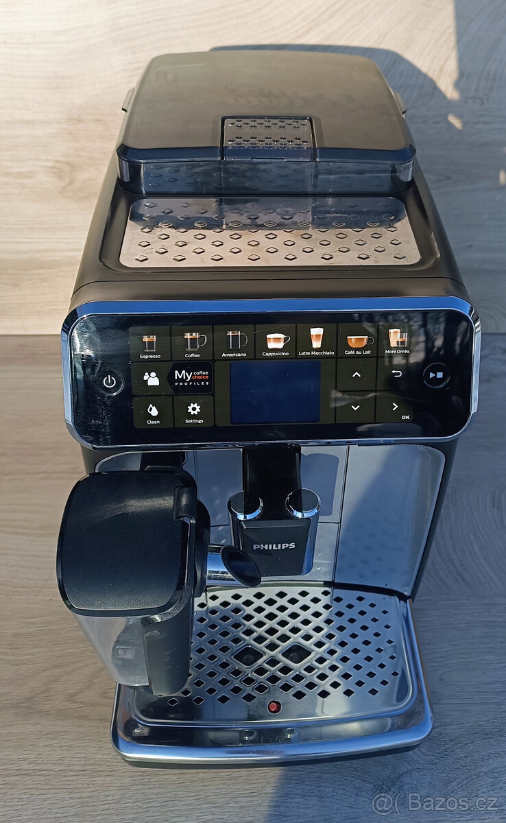 Automatický kávovar Philips LatteGo EP5446/70 - se zárukou - 2