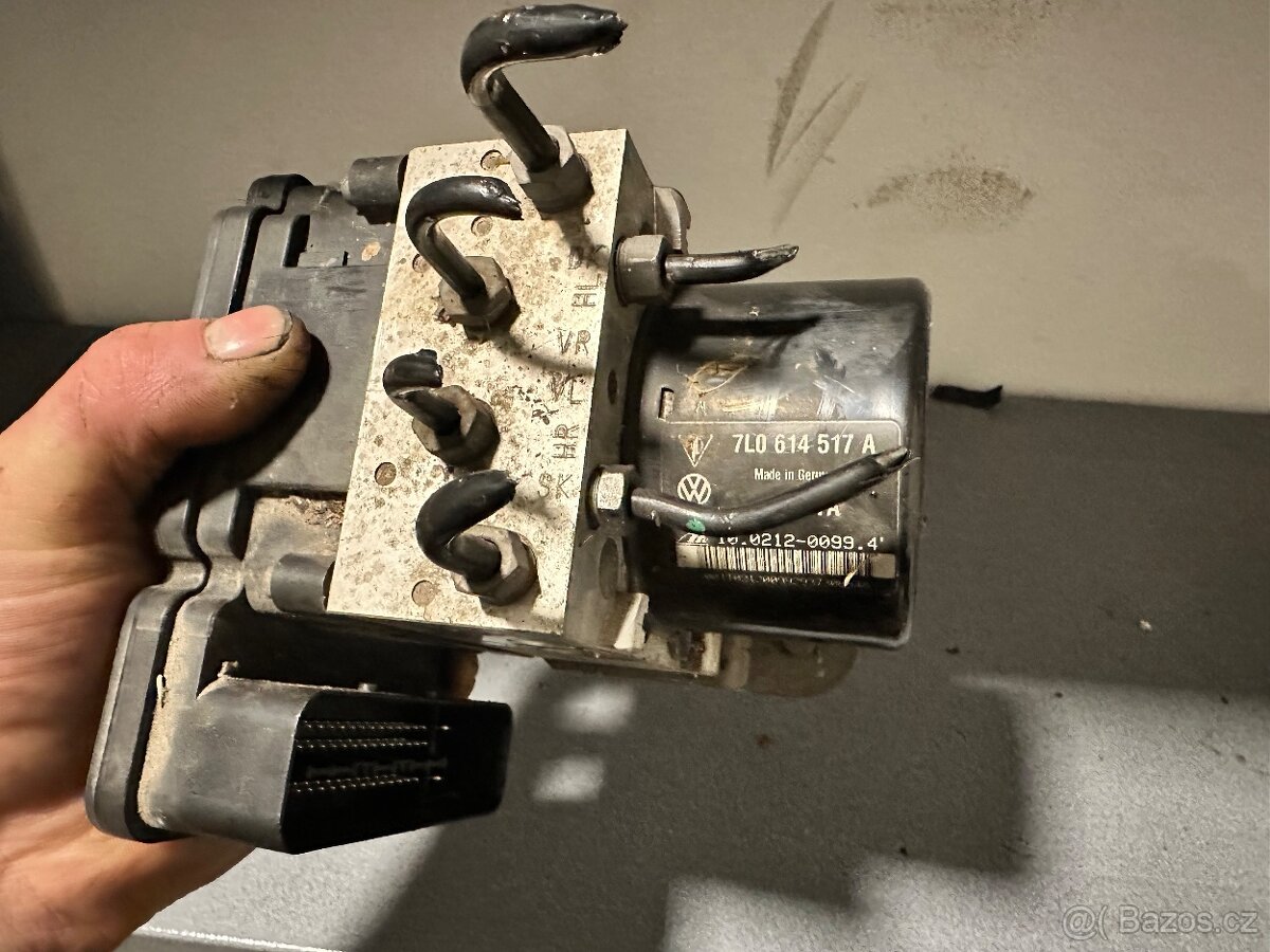 ABS jednotka, abs pumpa 7L0 614 517 A / 7L0 907 379 L - 2