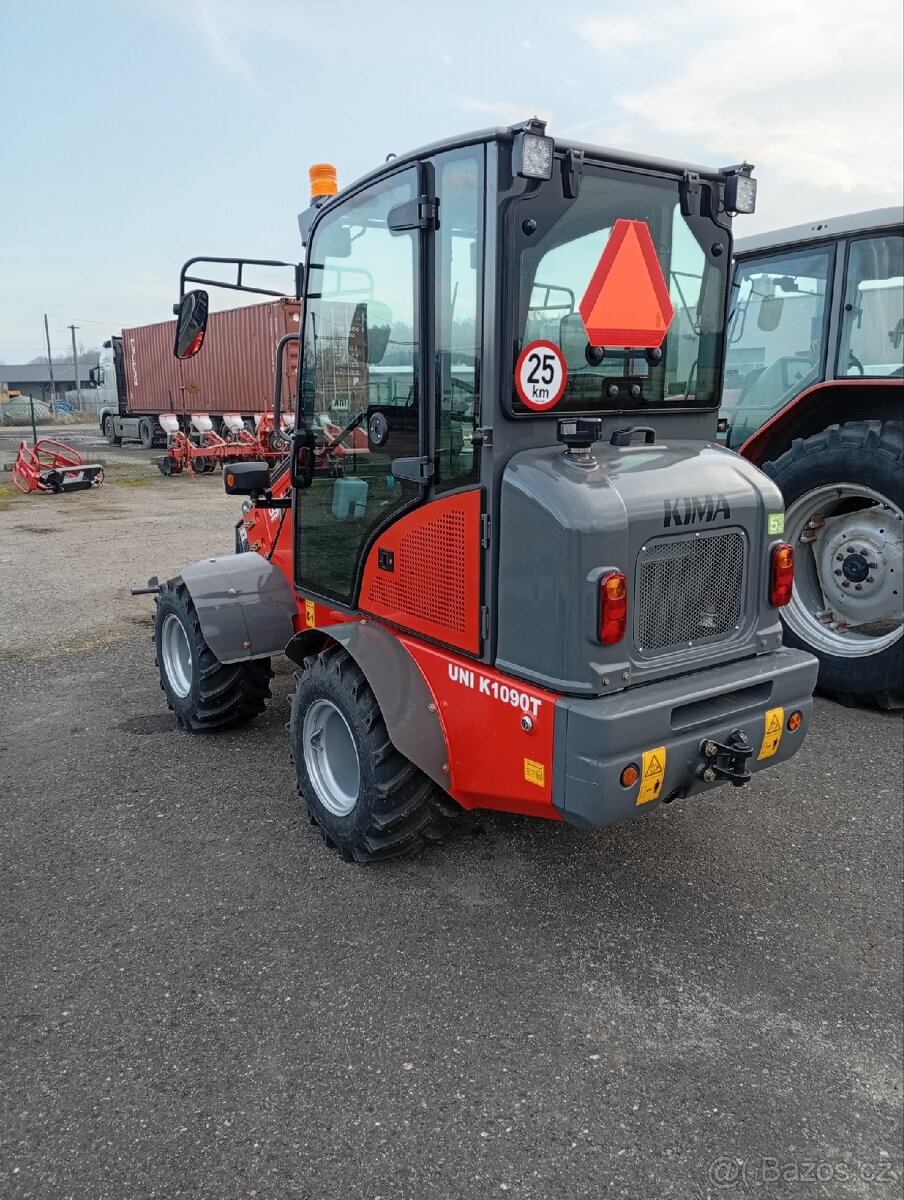 Kloubový teleskopický nakladač - 2