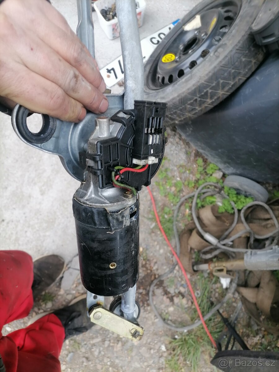 Moturek stěračů z bmw e46 - 2
