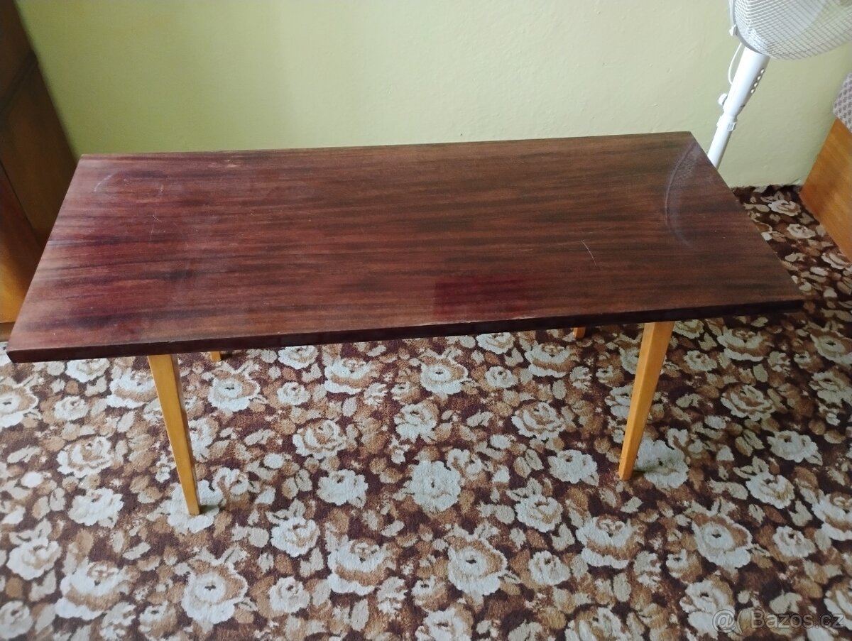 Konferenční stolek - 2