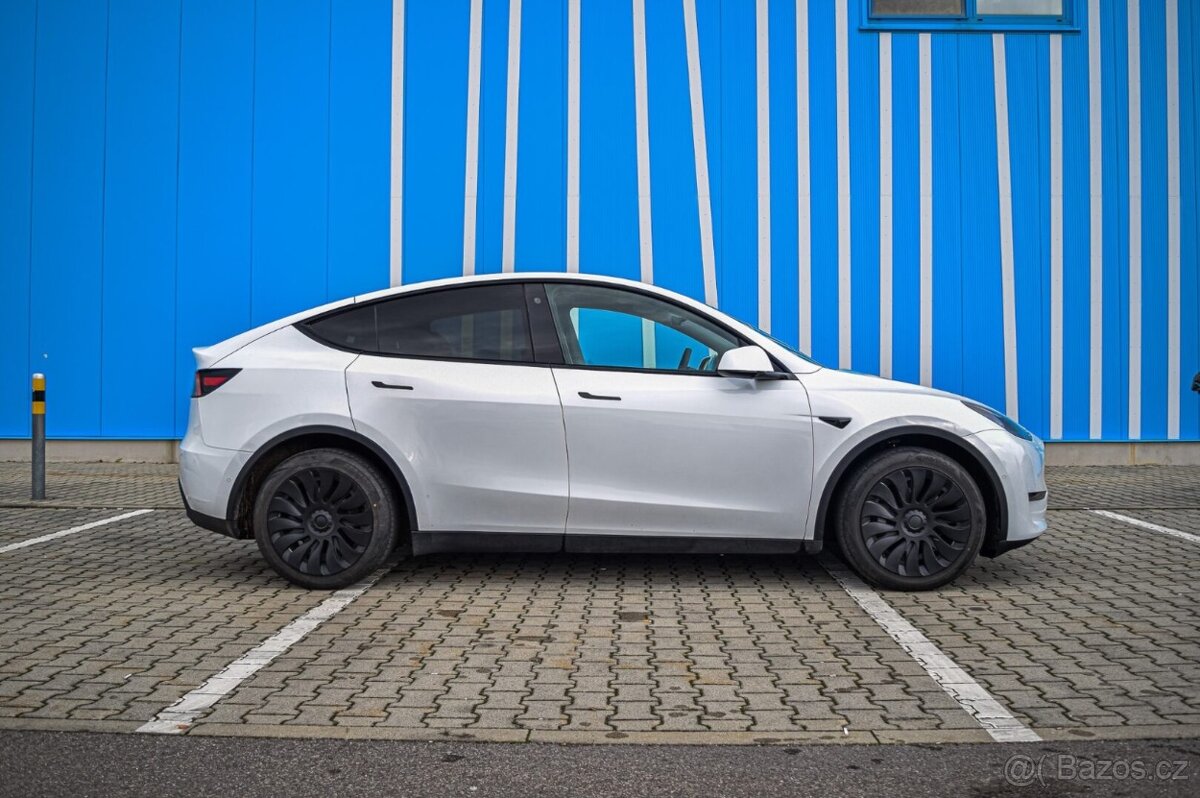 Tesla Model Y Long Range Dual Motor AWD 4x4 - 2