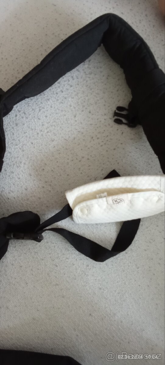 Klokanka na dítě
(Nositko s kapuci) - 2