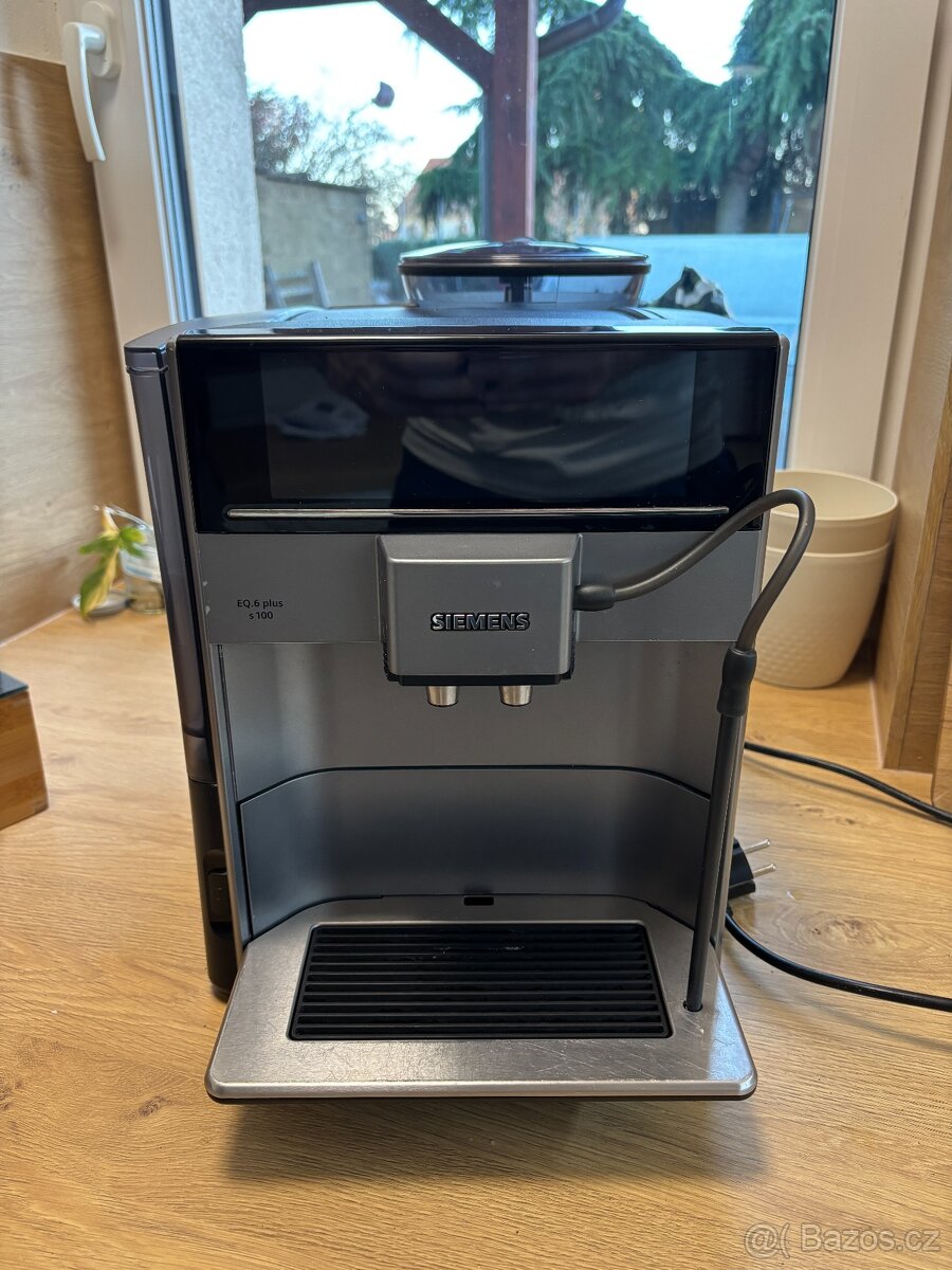 Automatický kávovar Siemens EQ.6 plus TE651319RW černý - 2