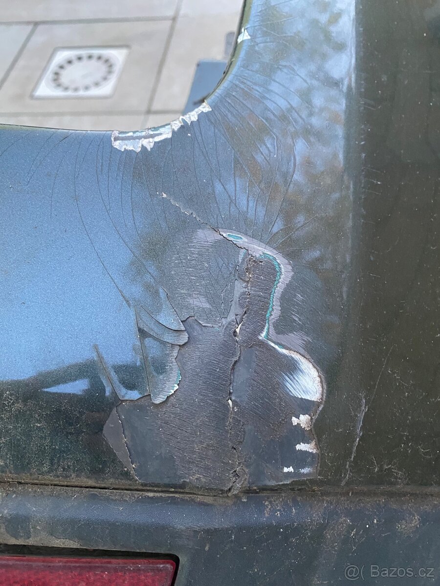 Zadní nárazník na Freelander II - 2