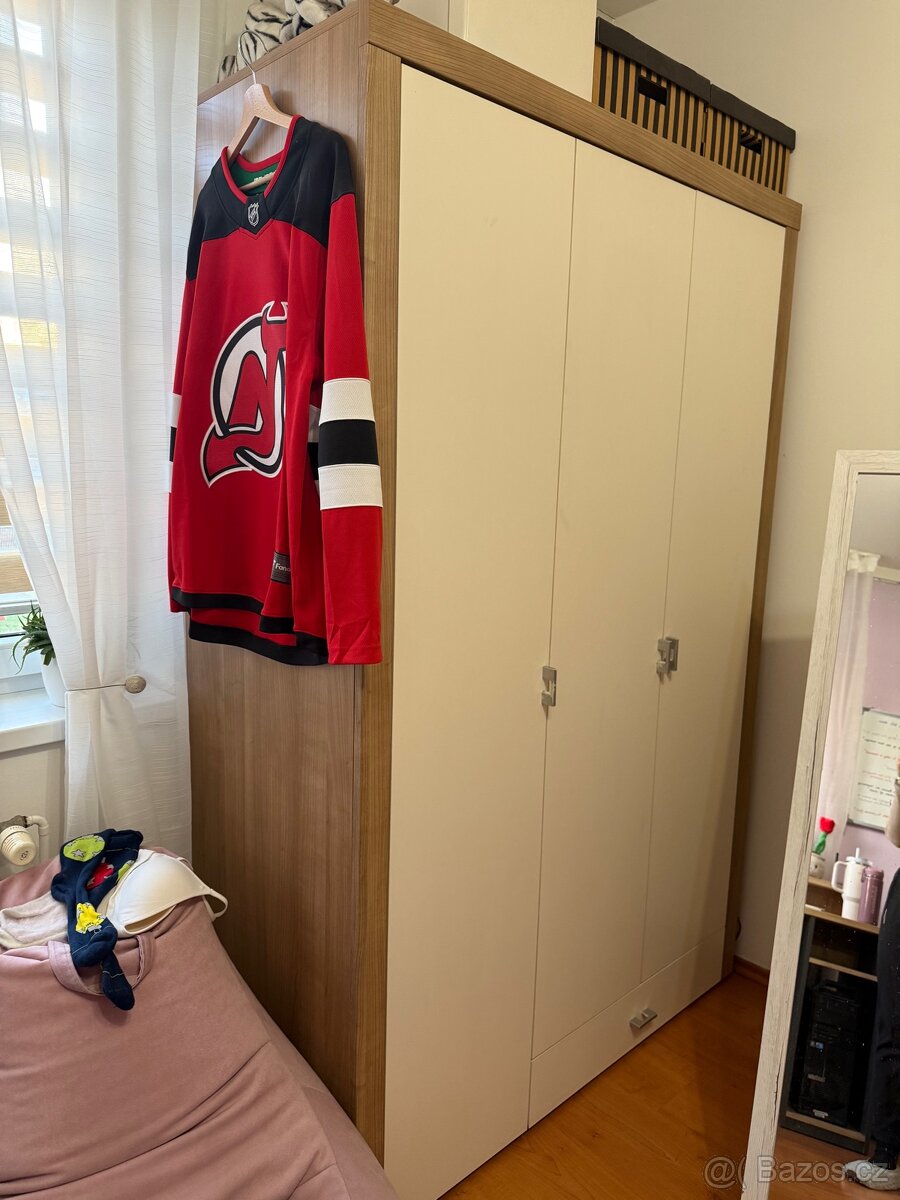 Šatní skříň - 2