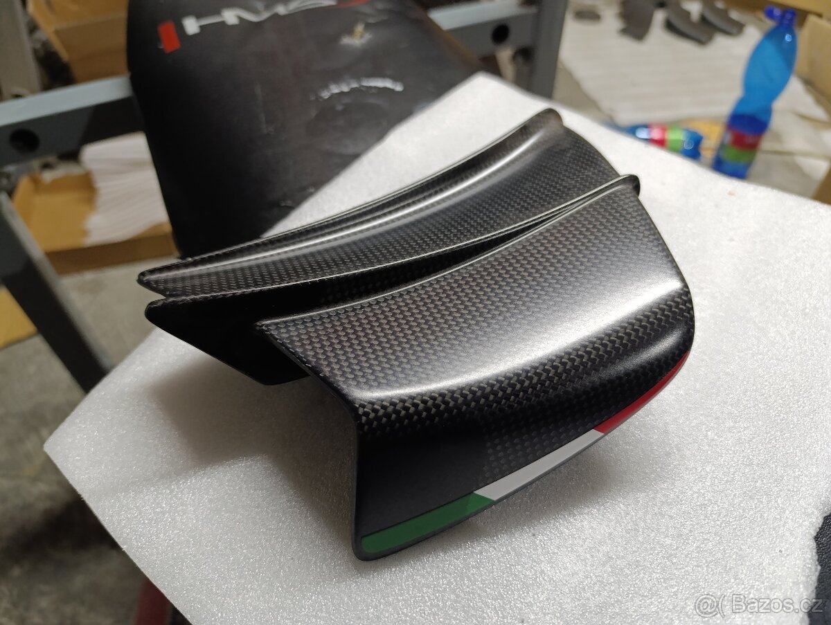 Panigale v4 SP karbonové křídlo - 2