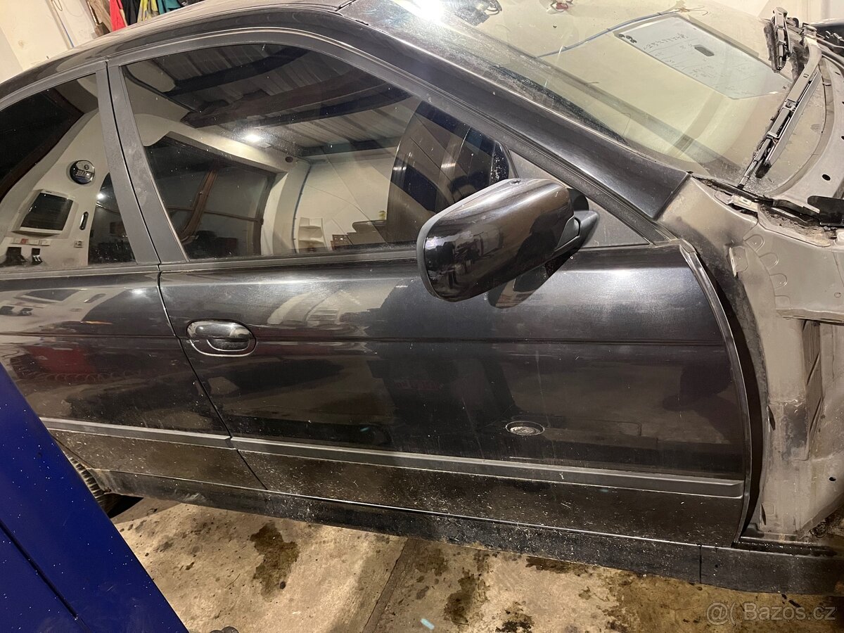 Bmw e39 - náhradní díly - 2