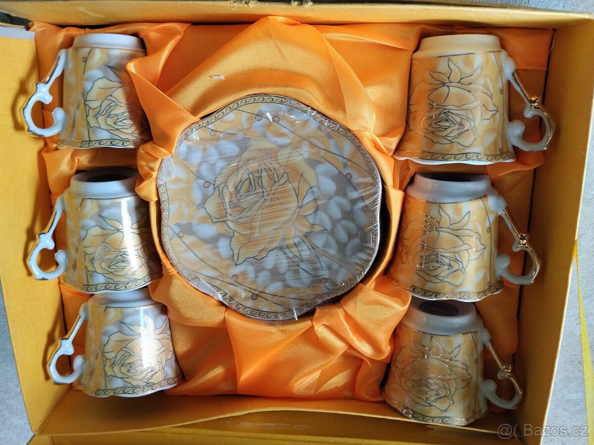 Sada porcelánu - 2