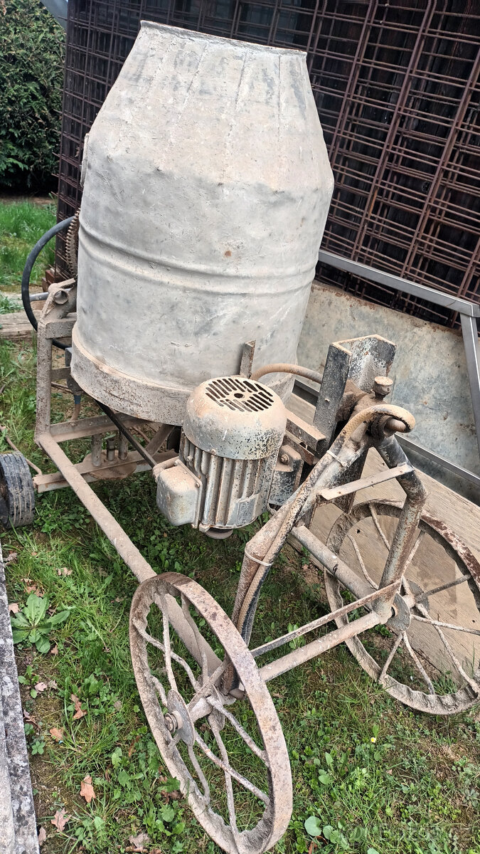 Stavební míchačka - 2