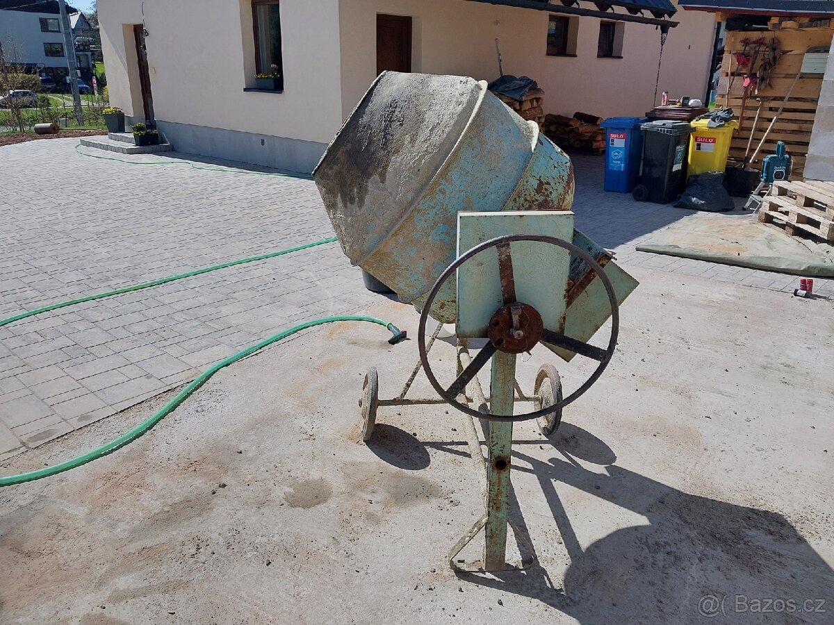 Stavební míchačka - 2
