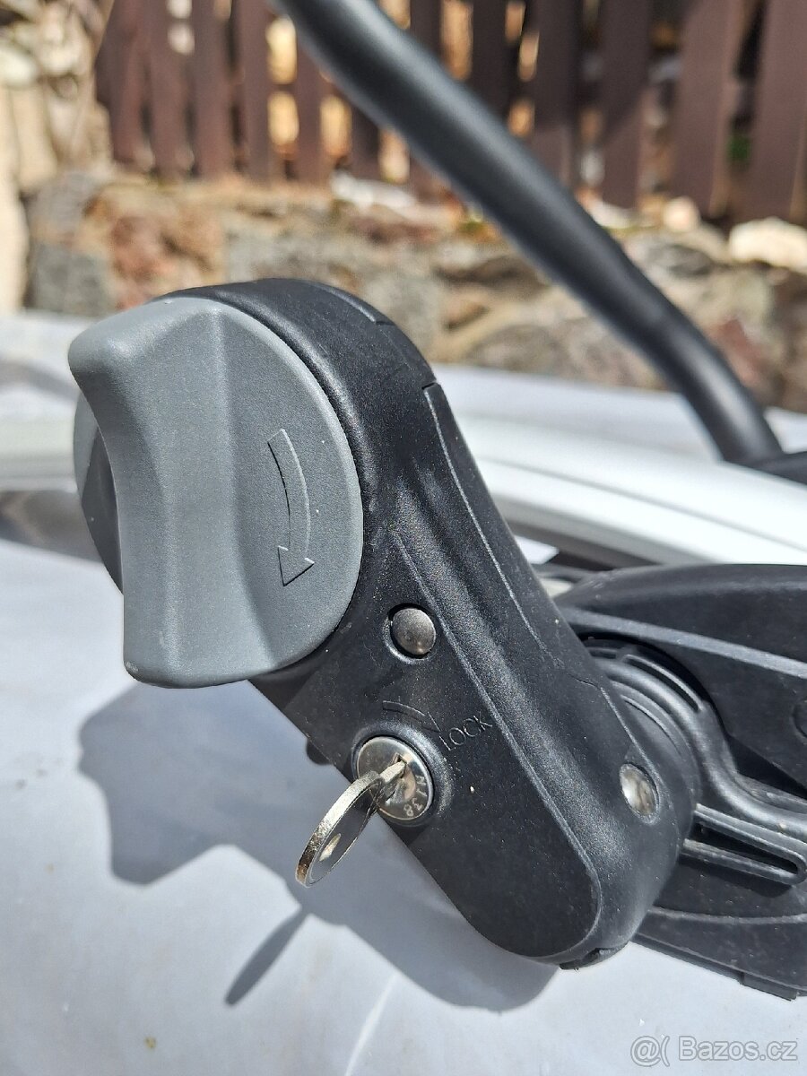 Prodám 4 střešní nosiče kol Thule 951 - 2