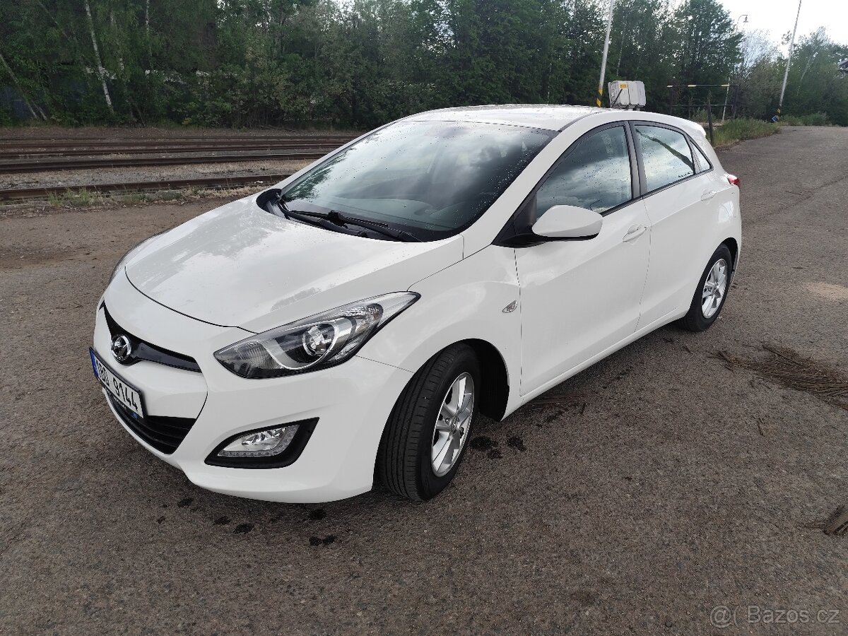 Hyundai i30 1.4i - 2