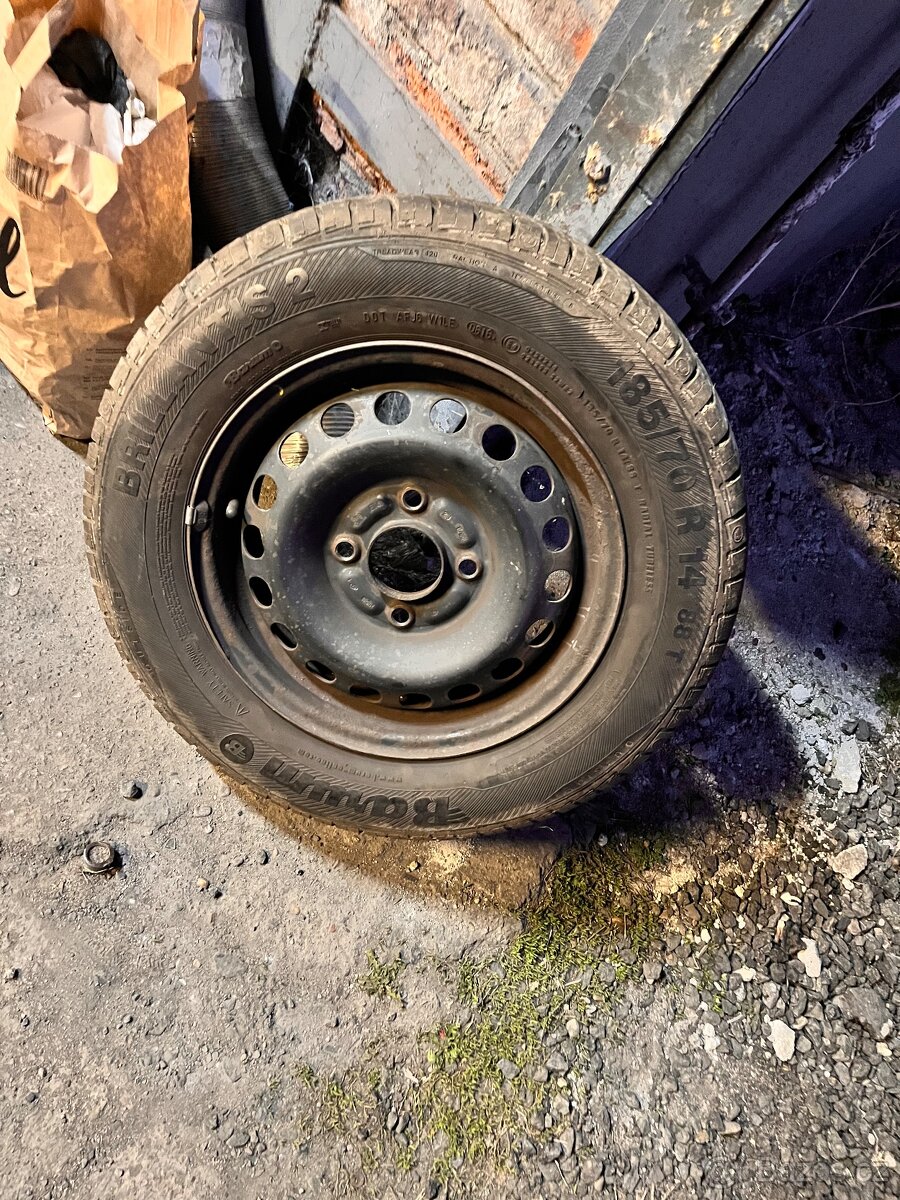 2x Letní pneu 185/70 R14 - 2
