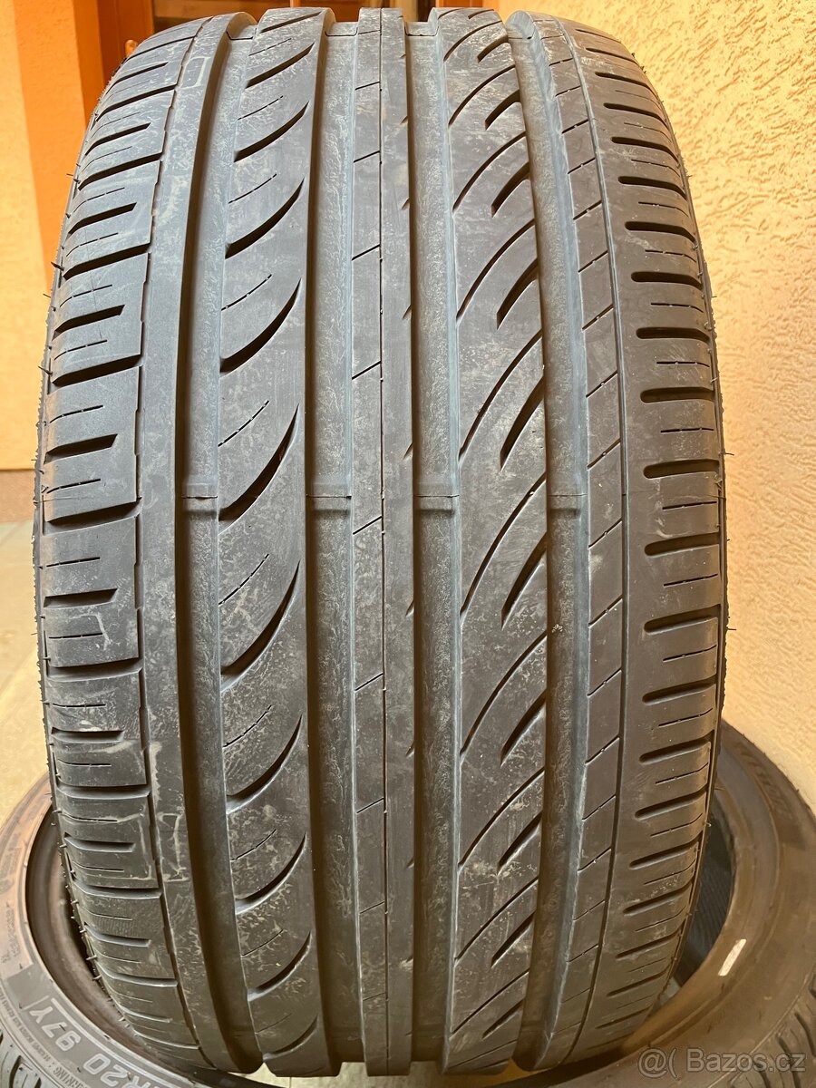 Letní MILESTONE 275/30/20 - 2