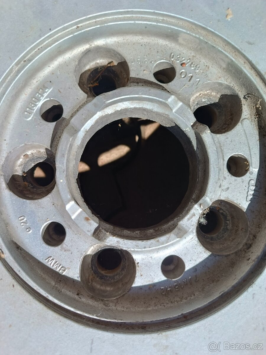 BMW E32, 34 - 2