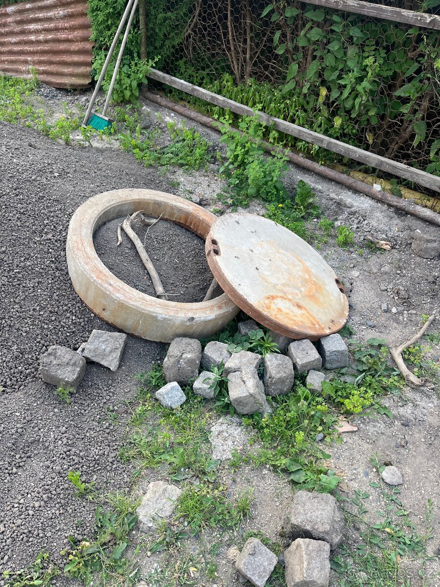 Poklop kanálu - 2