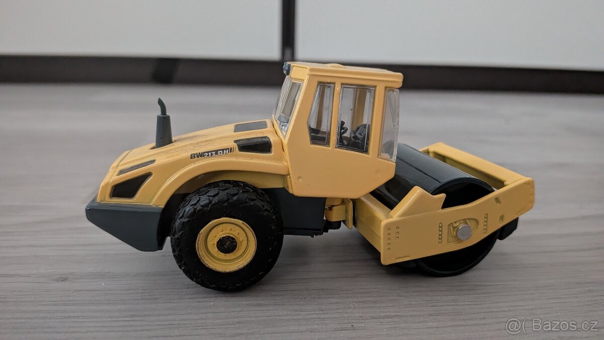Originální model Bomag BW213 DH 1:50 - 2