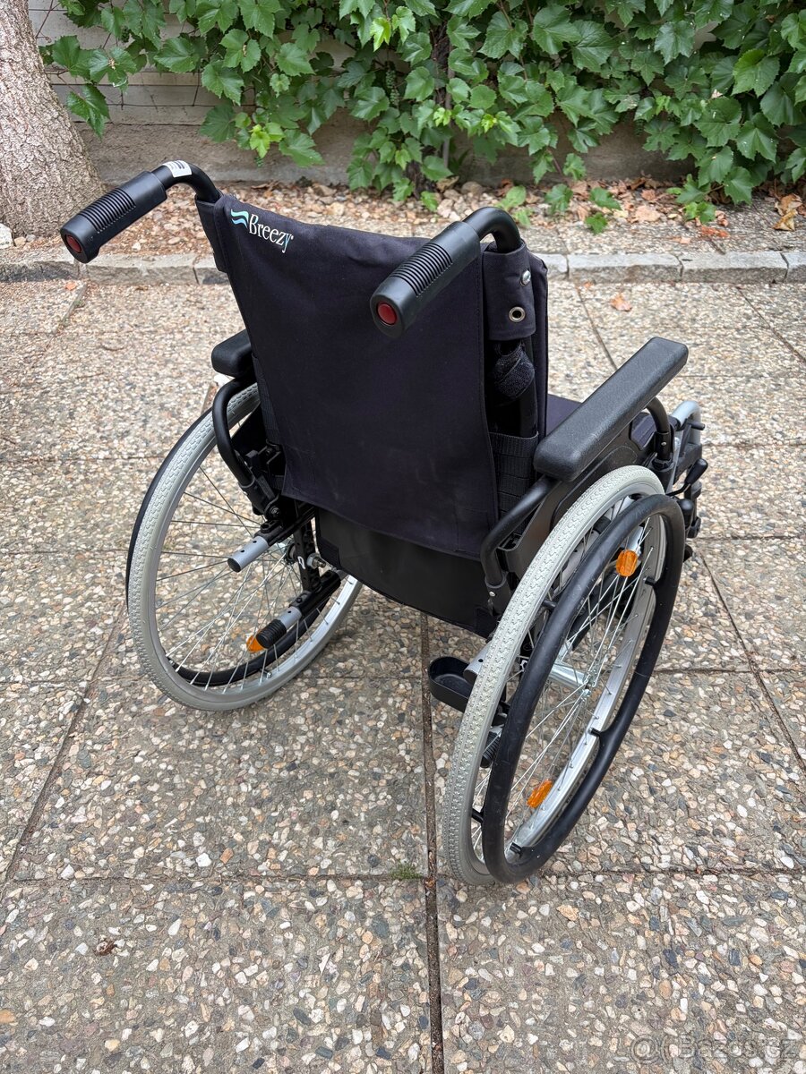 Invalidní vozík Breezy - 2
