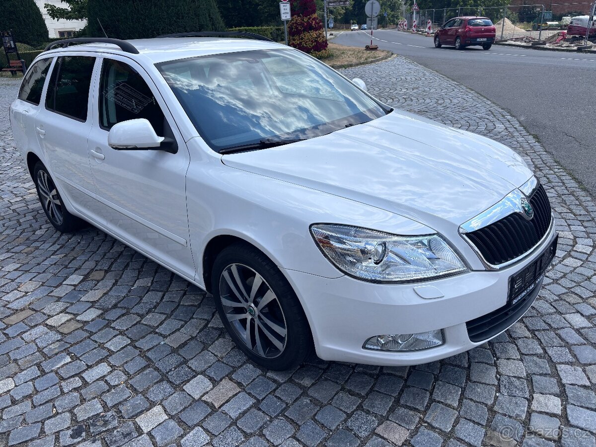 Škoda Octavia 2 Combi 1,4TSI 90kW ELEGANCE - 2