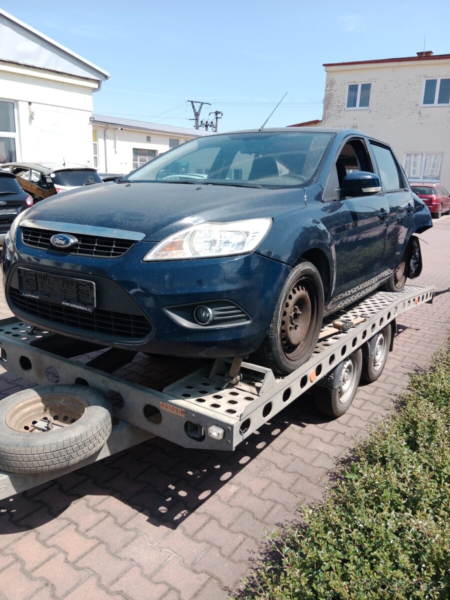 Ford Focus II 1.6benzin 74kw. Díly - 2