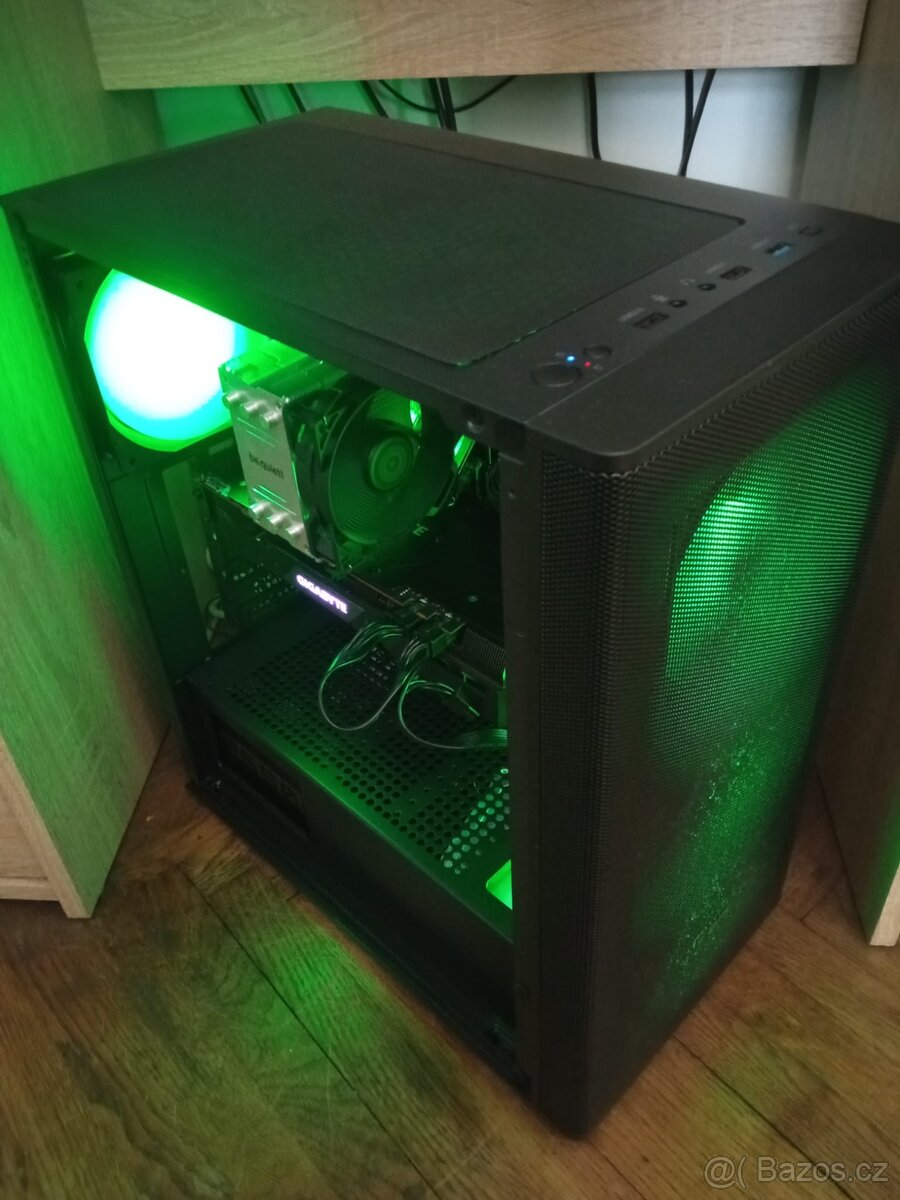herní PC - Ryzen7 3700x+RX 5700xt+16GB RAM+SSD - 2