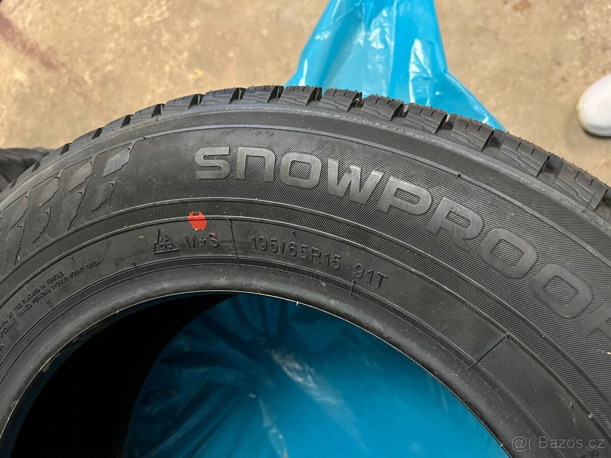 Nokian 195/65 R15 - 2